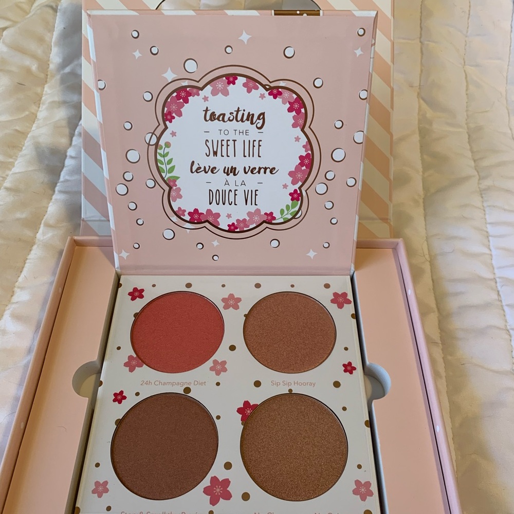Beauty Bakerie Cotton Candy Blushlighter Palette